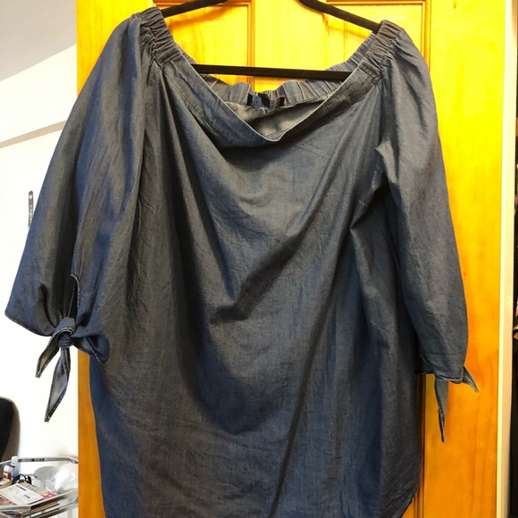 Eloquii Tops - Eloquii Denim Off Shoulder Tunic Size 16